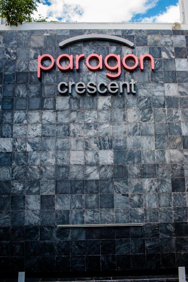 Urban Oasis Apartments At Paragon Виндхук Экстерьер фото