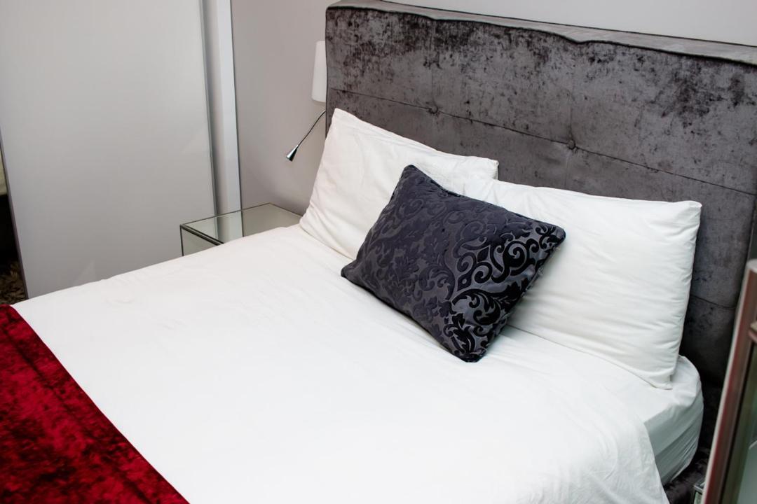 Urban Oasis Apartments At Paragon Виндхук Экстерьер фото