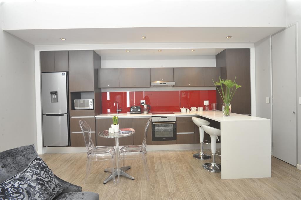 Urban Oasis Apartments At Paragon Виндхук Экстерьер фото